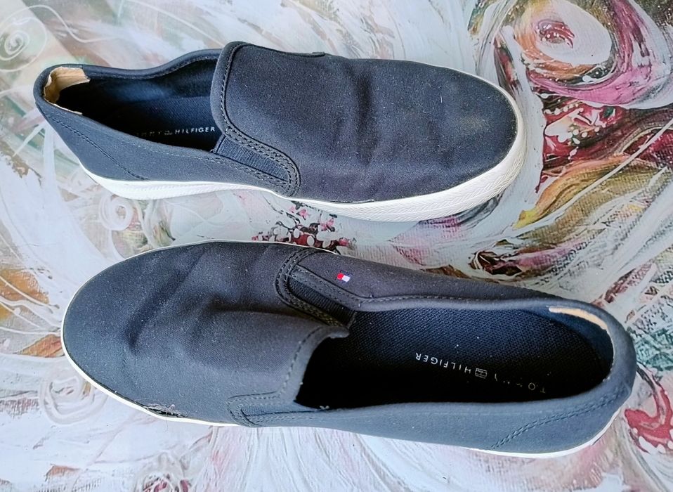 Запазени гуменки  Tommy Hilfiger, тъмно сини, номер 37 EU