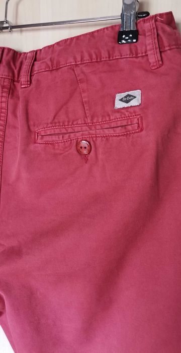 Lee Cooper Pantaloni ccurți bărbați bumbac burgundy regular fit marimea 33