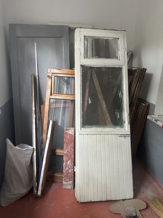 Шкафы и двери