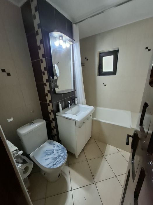 Apartament 3 camere, 9 Mai, Ploiești.