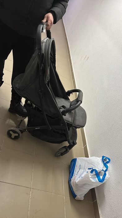 Продам коляску за 10000