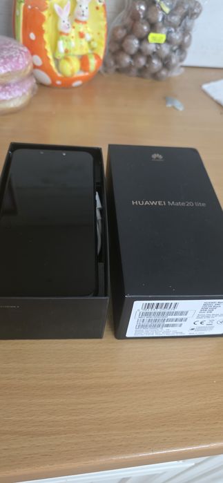 Huawei mate 20 lite като нов ползван малко