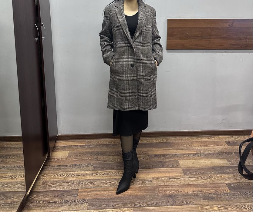 Продам стильное демисезонное  пальто