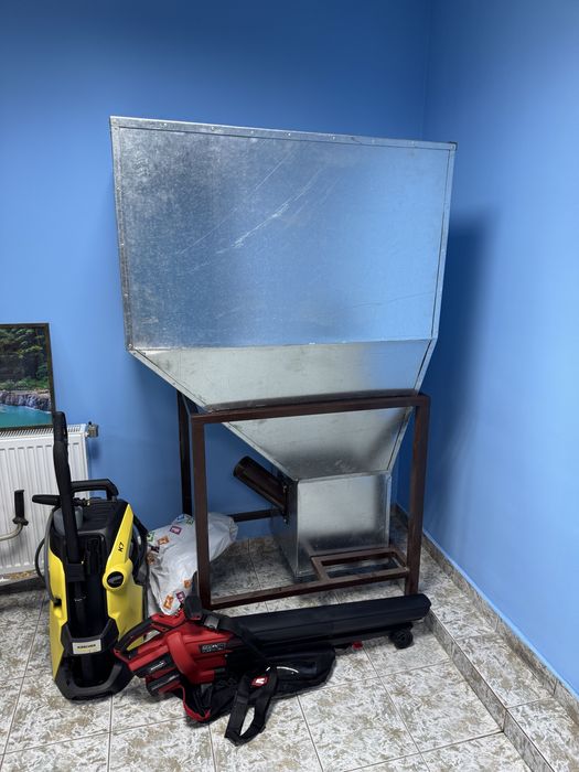 Контейнер за пелети