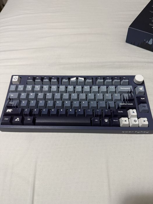 Tastatura qwerty gaming