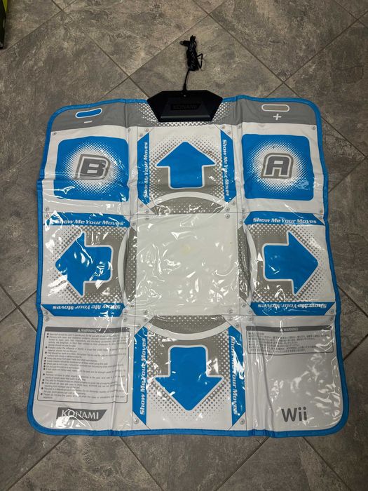 Nintendo Wii  Dance Mat килим + играта Family Trainer