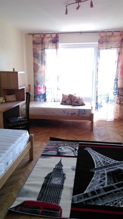 Дава се под наем Четиристаен апартамент в Варна, Център - 118 кв.м за 234.09 € - Снимка #3