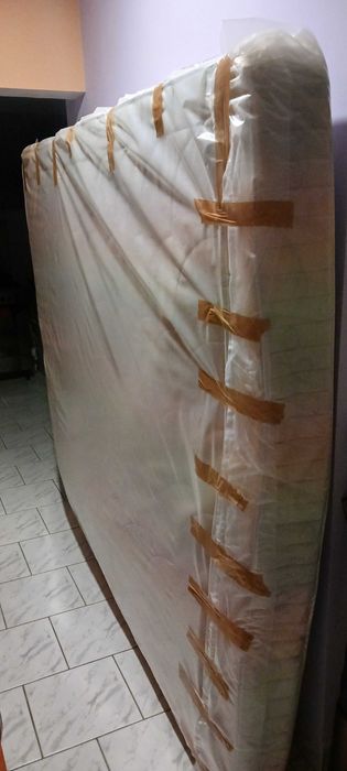 Продавам двулицев матрак Genial Demaflex 180/200/18