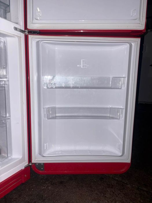 Хладилник    SMEG