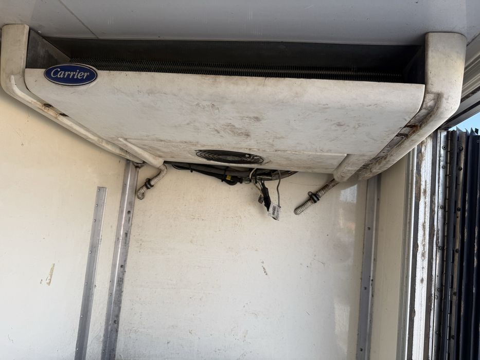 Хладилен агрегат със 2 охладителя вътре