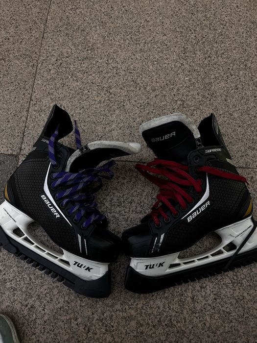 Продам коньки Bauer