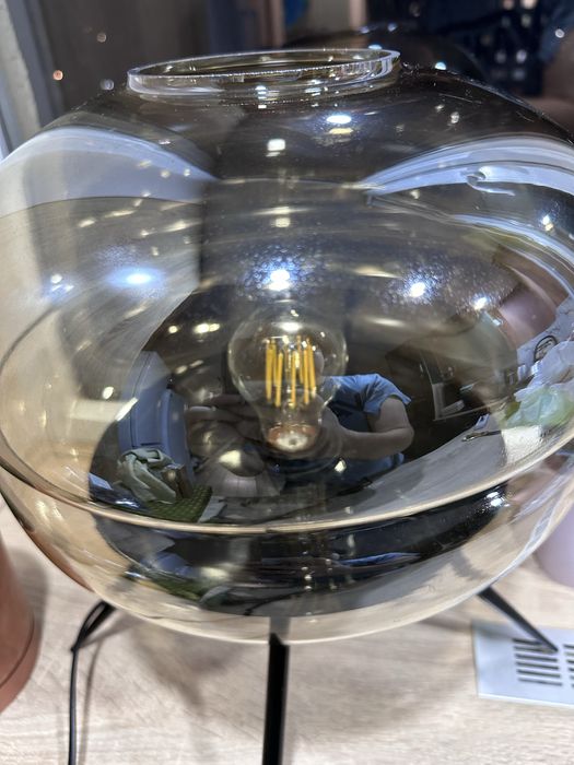 Интерьерная настольная лампа