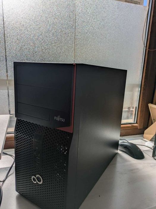 Настолен компютър Fujitsu i5 6600 / 8gb ram / SSD 240gb