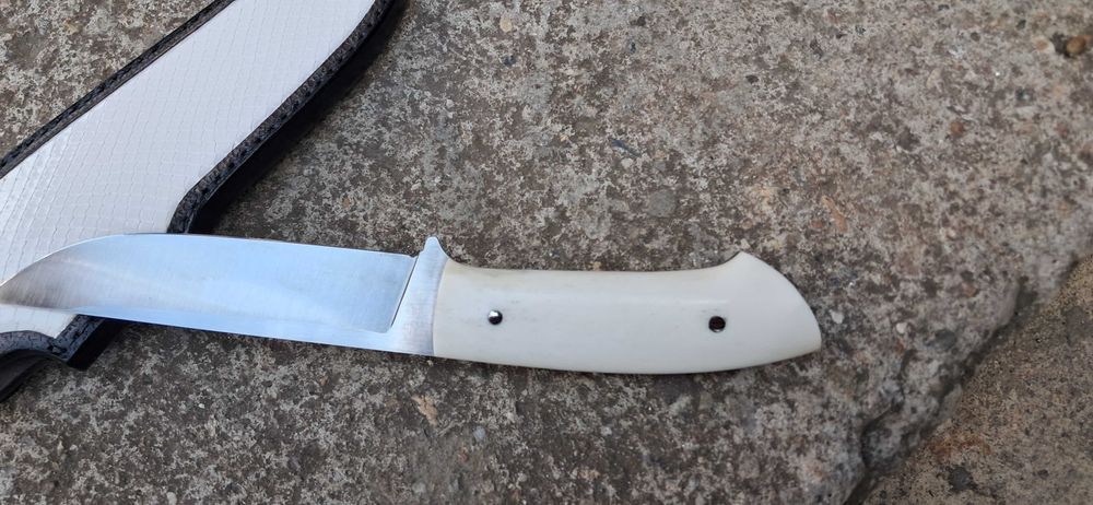 Нож от стомана S390