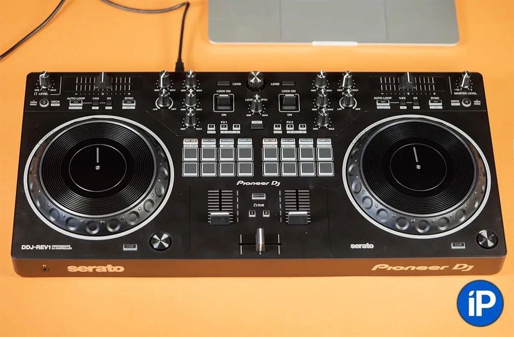 Продам DJ контроллер Pioneer Rev-1