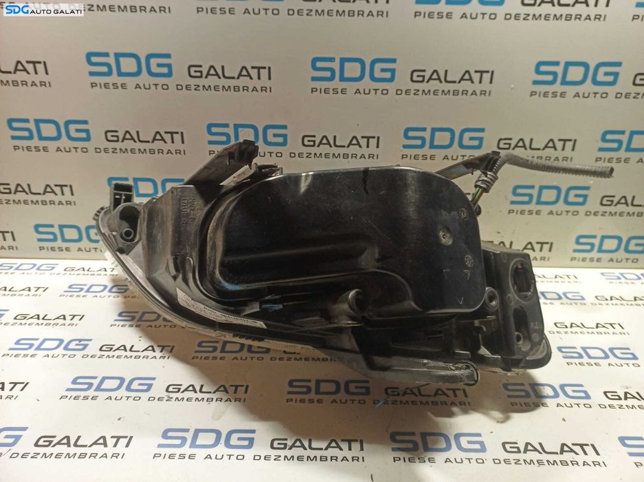 Far Stanga EUROPA FARA Xenon Ford C-Max C Max NFL Non Facelift 2004 - 2007 Cod 3M51-13006-BH [L0921]