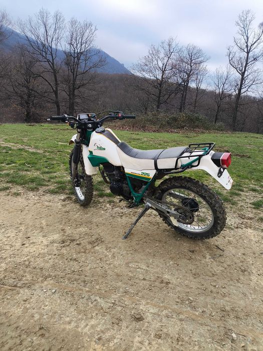 Yamaha XT 225 serow