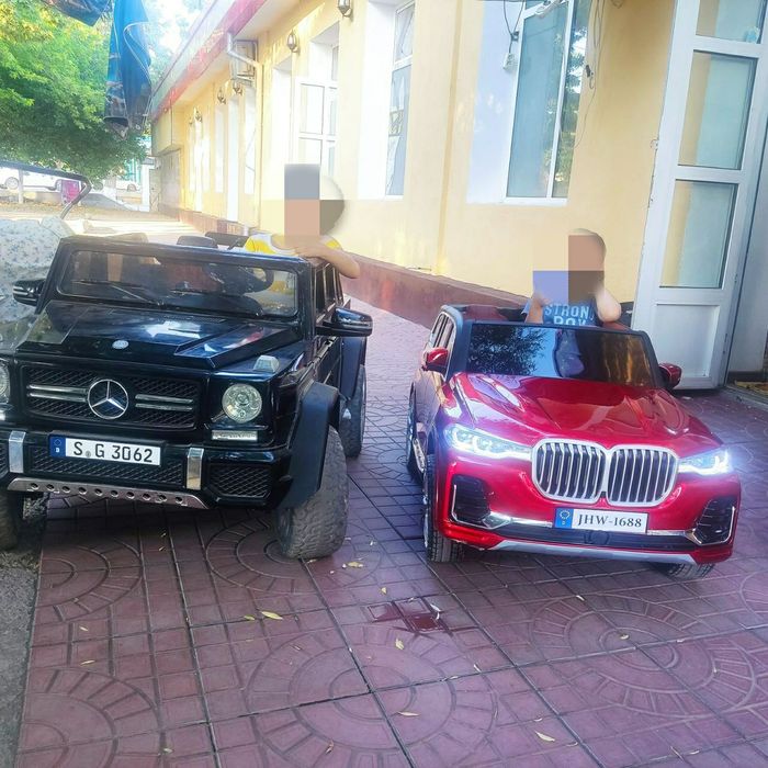 Продам детский автомобиль