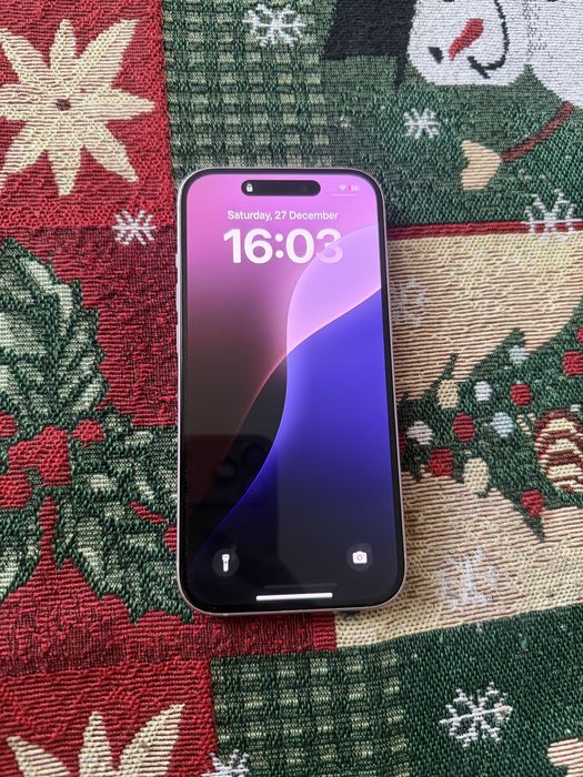 Iphone 15- розов