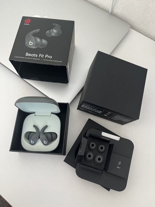 Beats Fit Pro Наушники