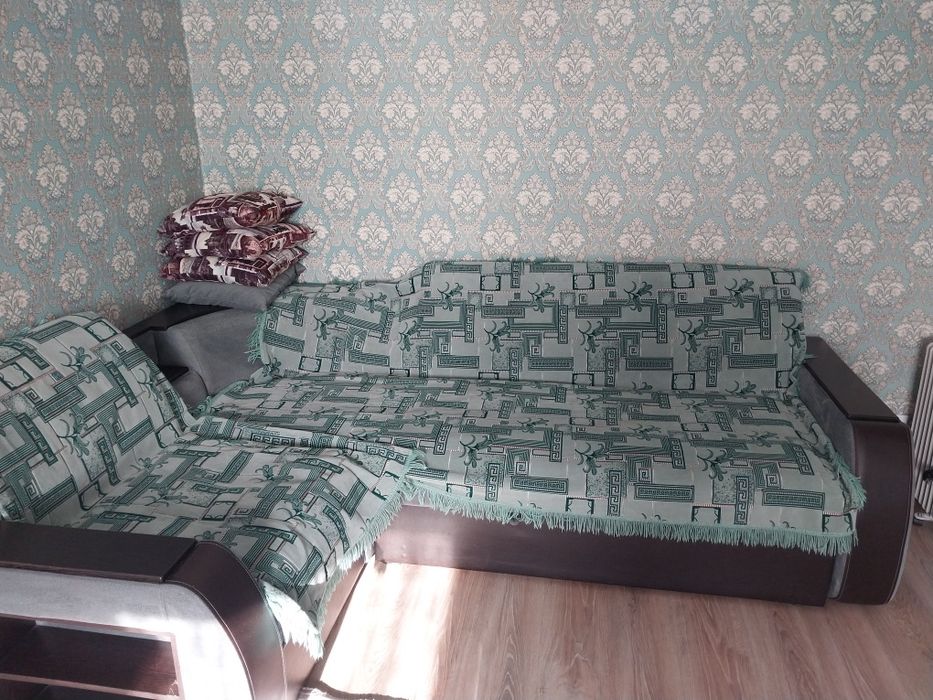 Продаю угловой диван