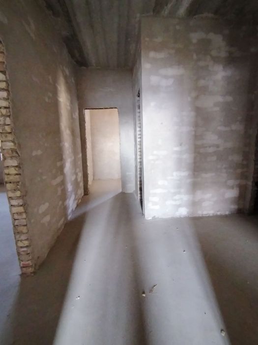 Тезда янги домдан 3хоналик квартира сотилади