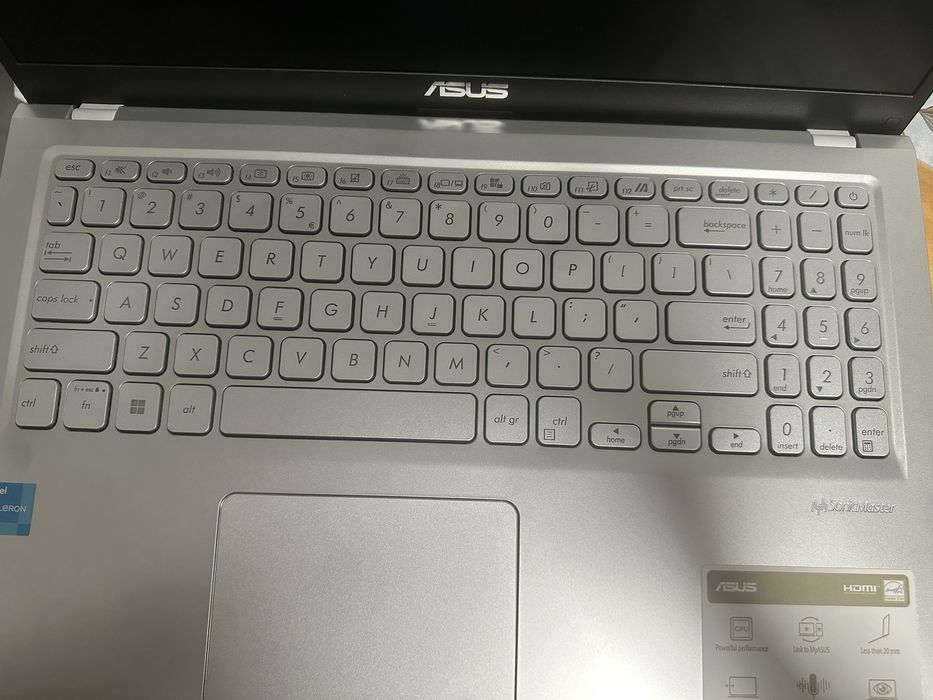 Laptop Asus A516KA- ca nou, cu incarcator si cutie, are garantie pana in Noiembrie 2026