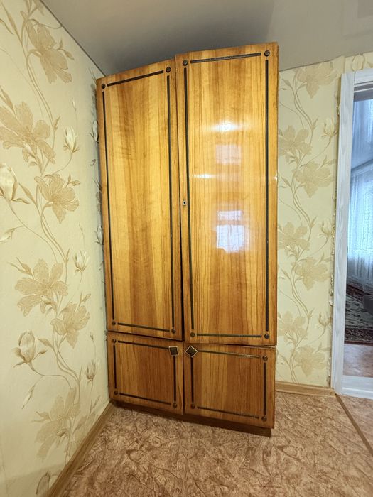 Продаются шкафы для одежды