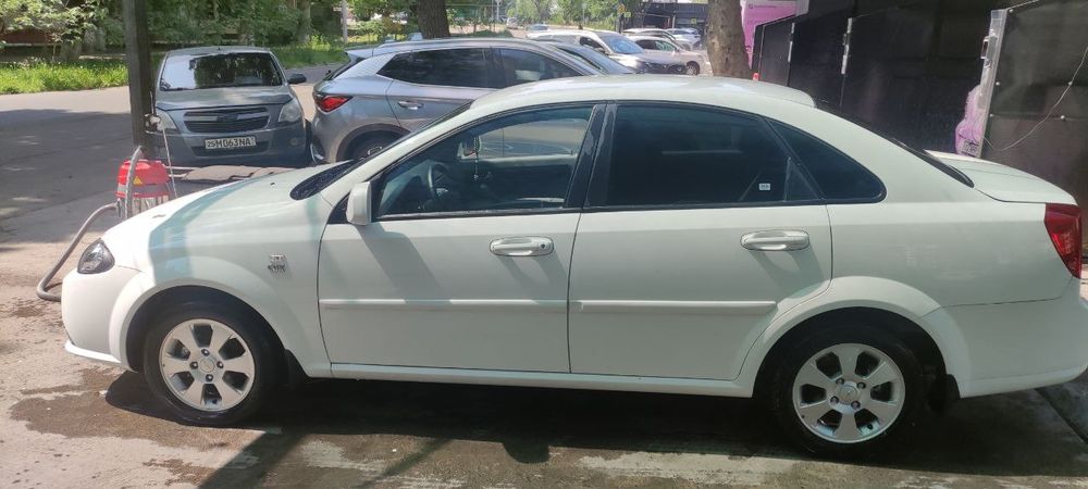 Lacetti 2024  avtomat