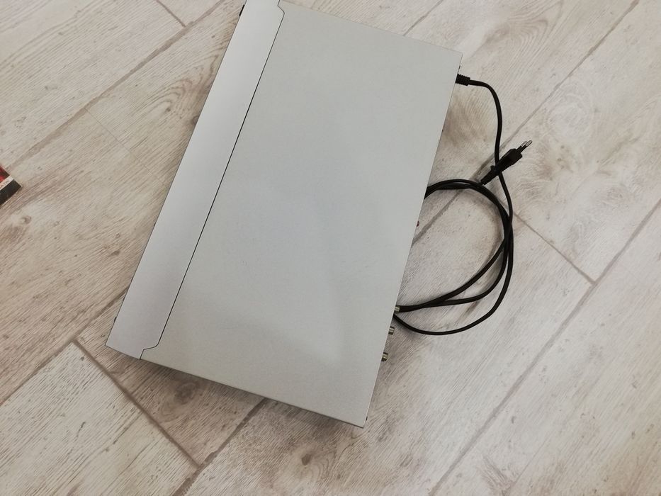 DVD player JVC  + 4 диска