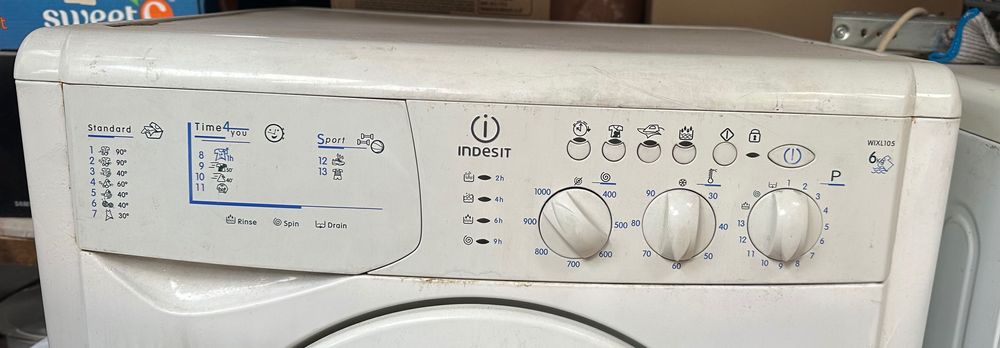 Продам стиральную машину Indesit 6 кг