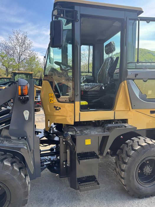 Vola 4x4 încărcător frontal MACAO XK150F