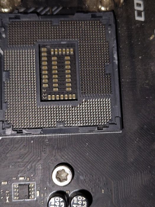 Pachet 2x MSI MPG Z390 Gaming Pro Carbon (1x WiFi) – Defecte (Pini)