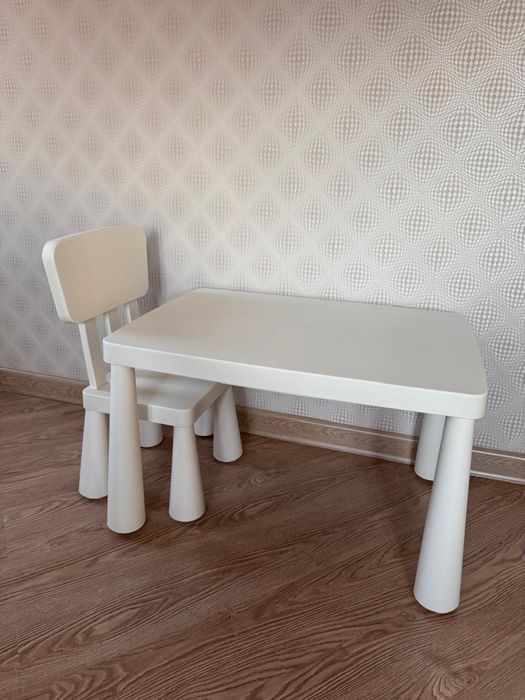 Стол и стул IKEA