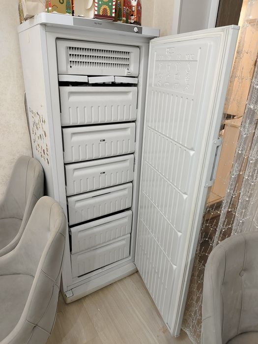Морозильник Indesit SFR 167 NF
