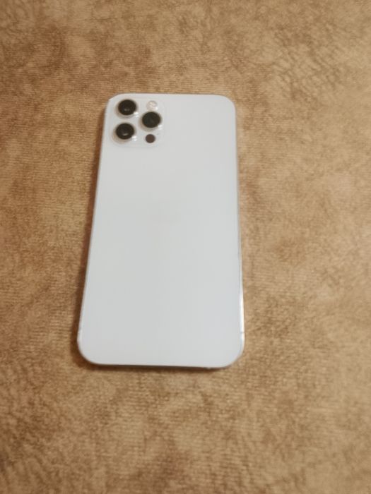 Vând iPhone 12 Pro