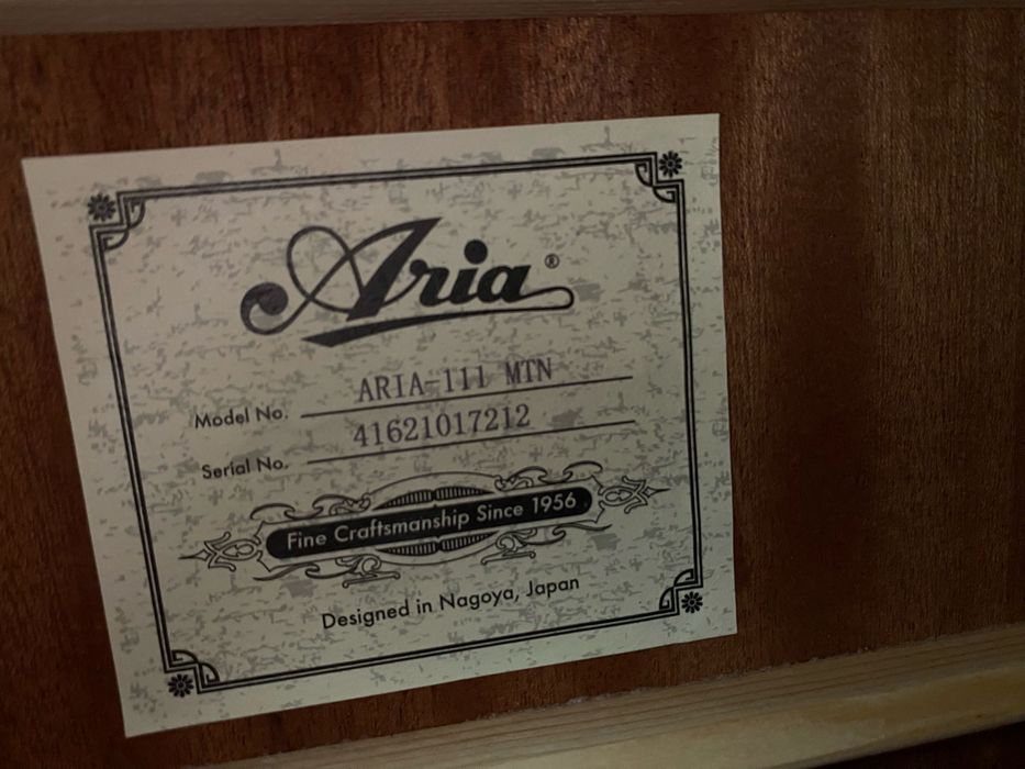 Продам Гитара ариа 111