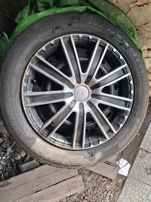 Продам шины почти новые