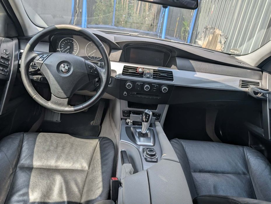 Vând BMW e61 n47 automat