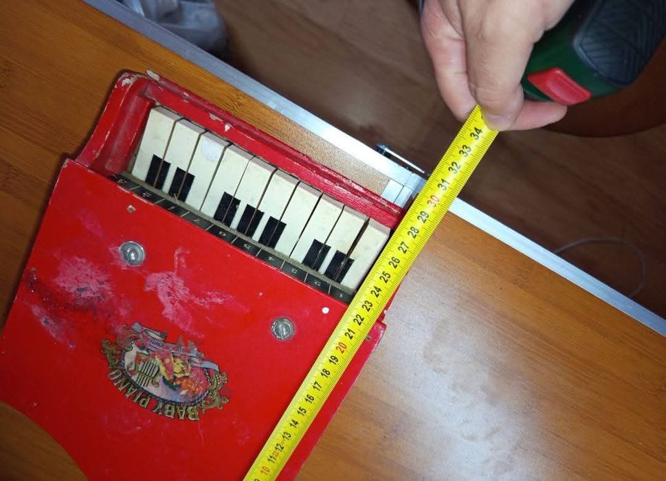 Pian chinezesc vechi de jucarie Baby Piano