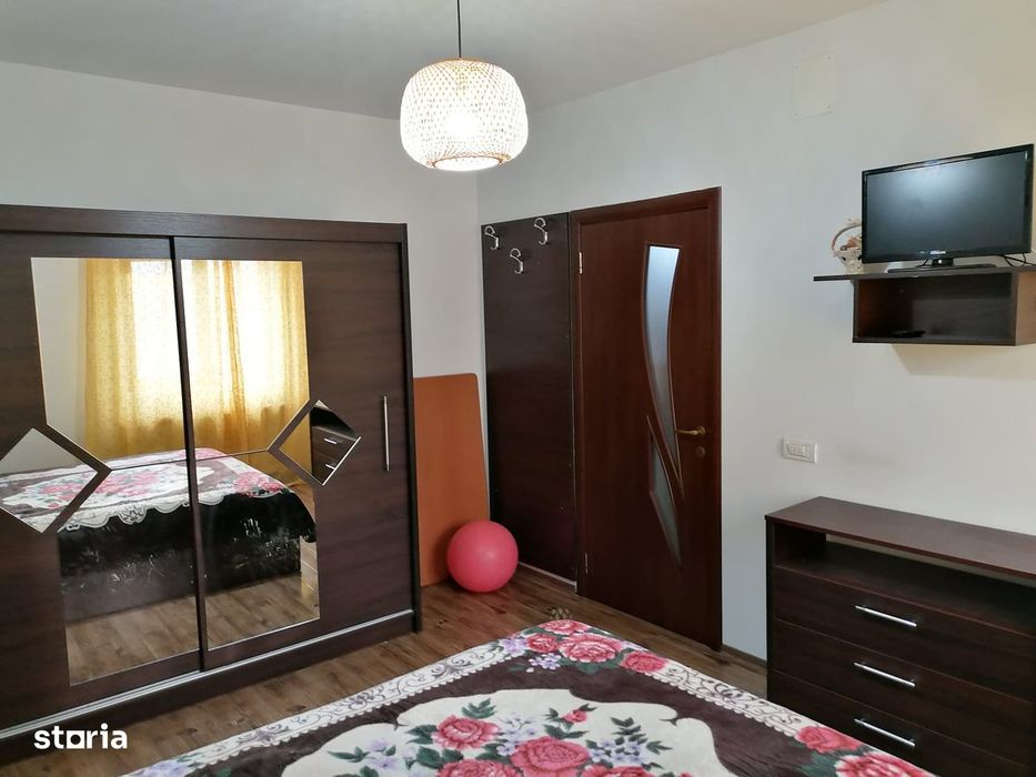 Casă de vânzare în Curtea de Argeș.
