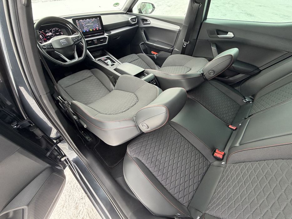 Seat Leon FR 1.5 eTSI 150 cp//Mild Hybrid//full option