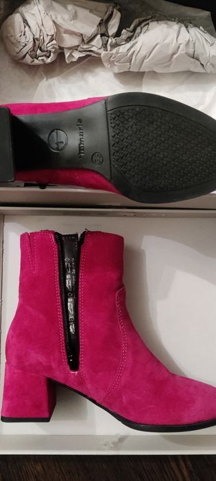 Нови цикламени боти Tamaris от естествен велур,36 номер.