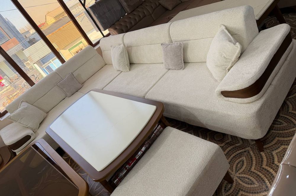 Yumshoq mebel sifatiga kafolat beramiz  ichlari sasna oyoqlari yongʻoq