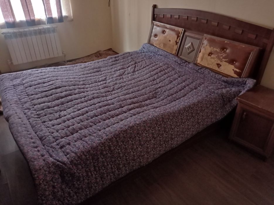 Диван сотилади,холати яхши