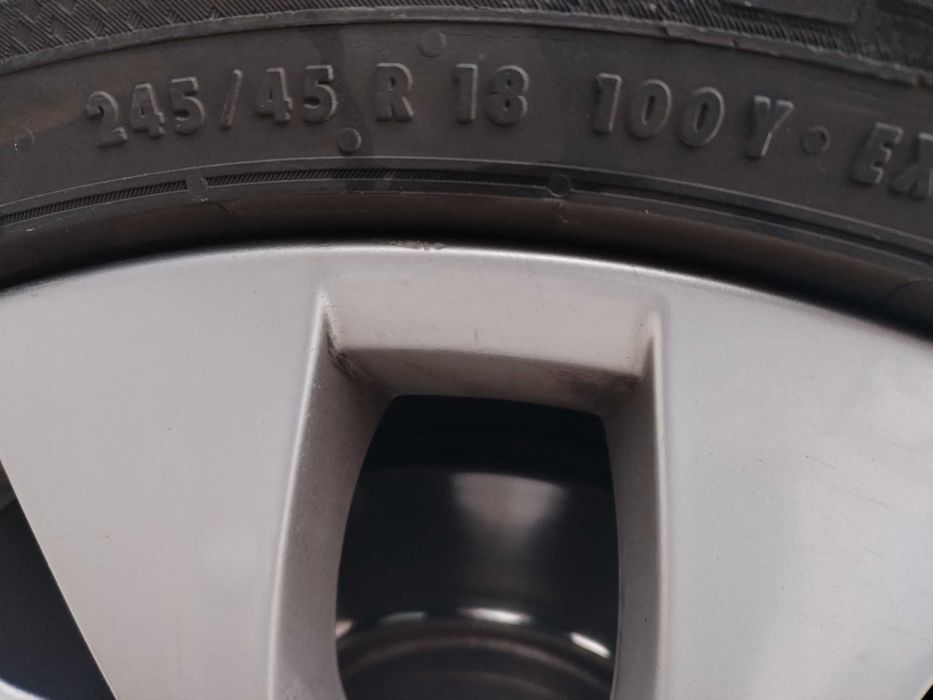 2 броя летни гуми 245/45 R18 Semperit