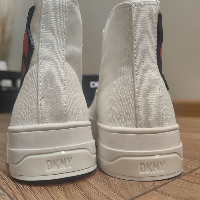 Дамски кецове DKNY