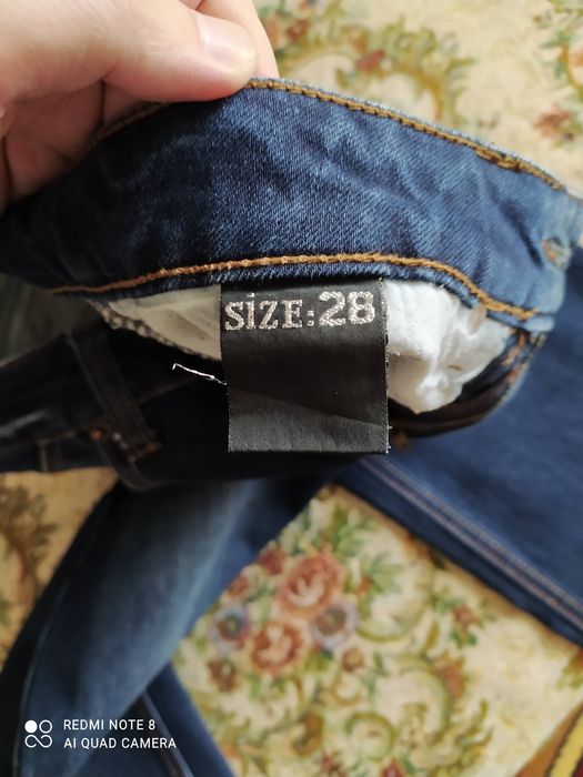 Продам джинсы мужские