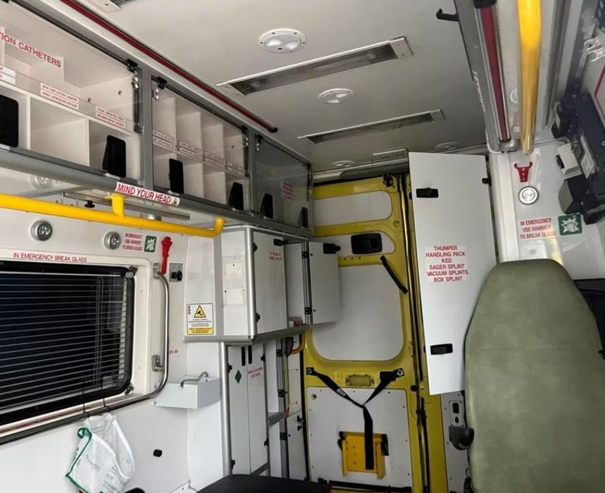 Dezmembrez Citroen jumper ambulanță