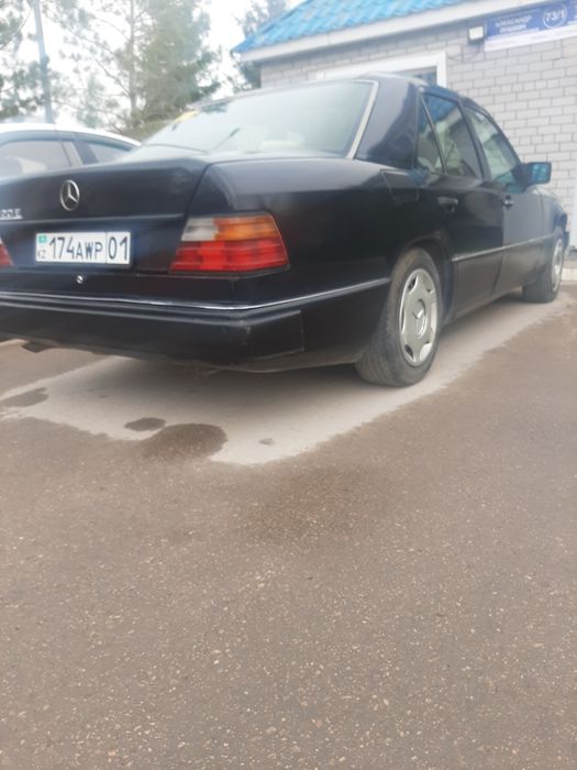 Продам Мерседес 124